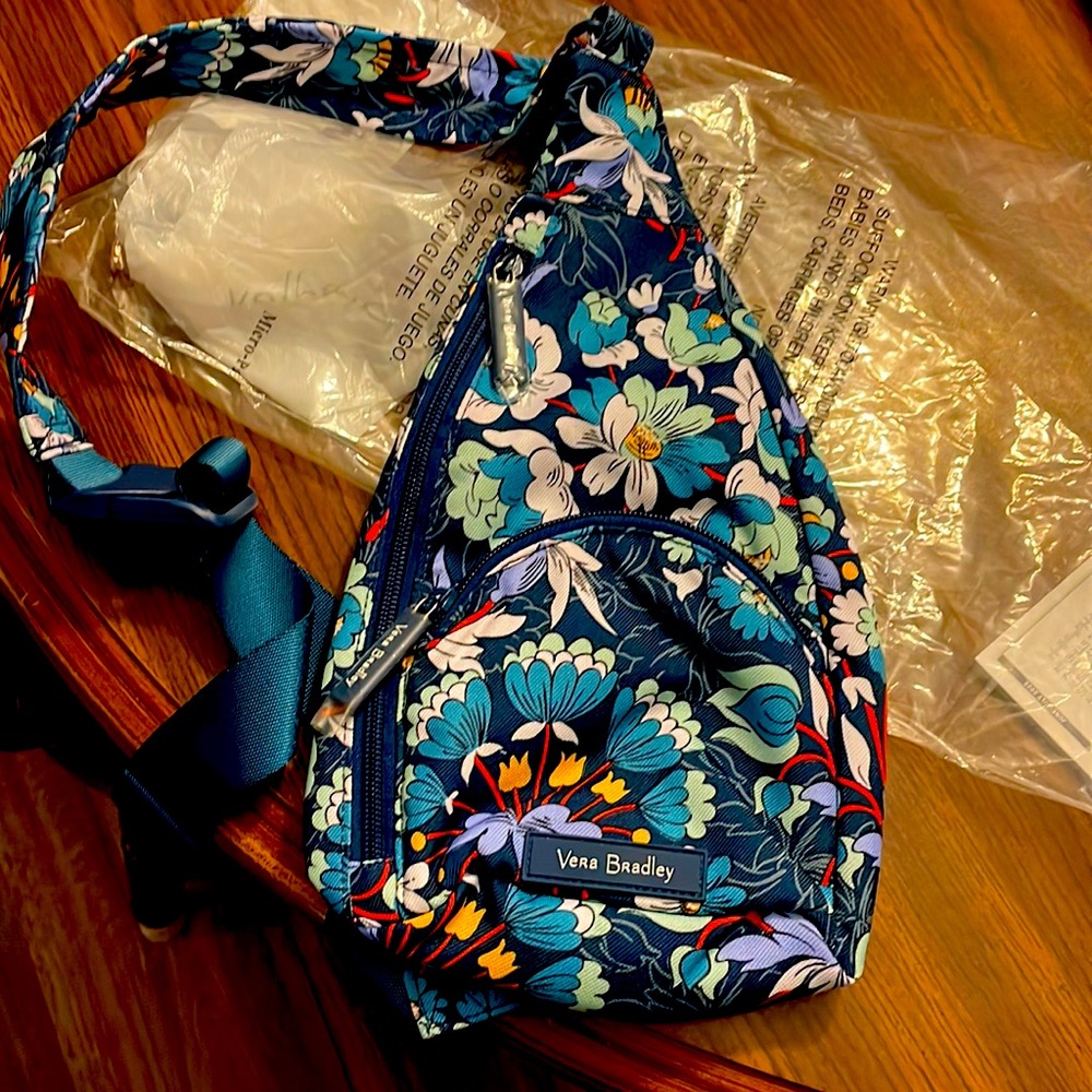 Vera Bradley Lighten Up compact sling